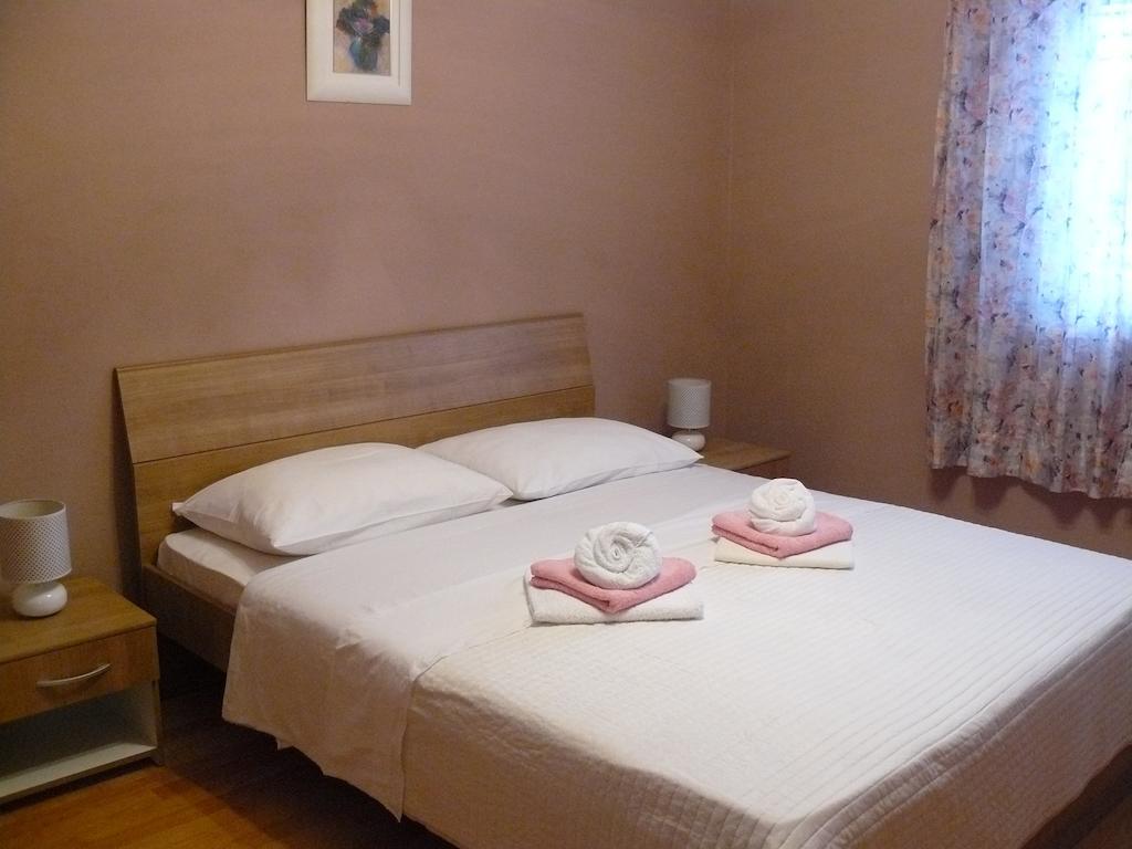 Apartments Selina Vinišće Habitación foto