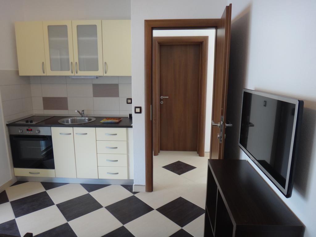 Apartments Selina Vinišće Habitación foto