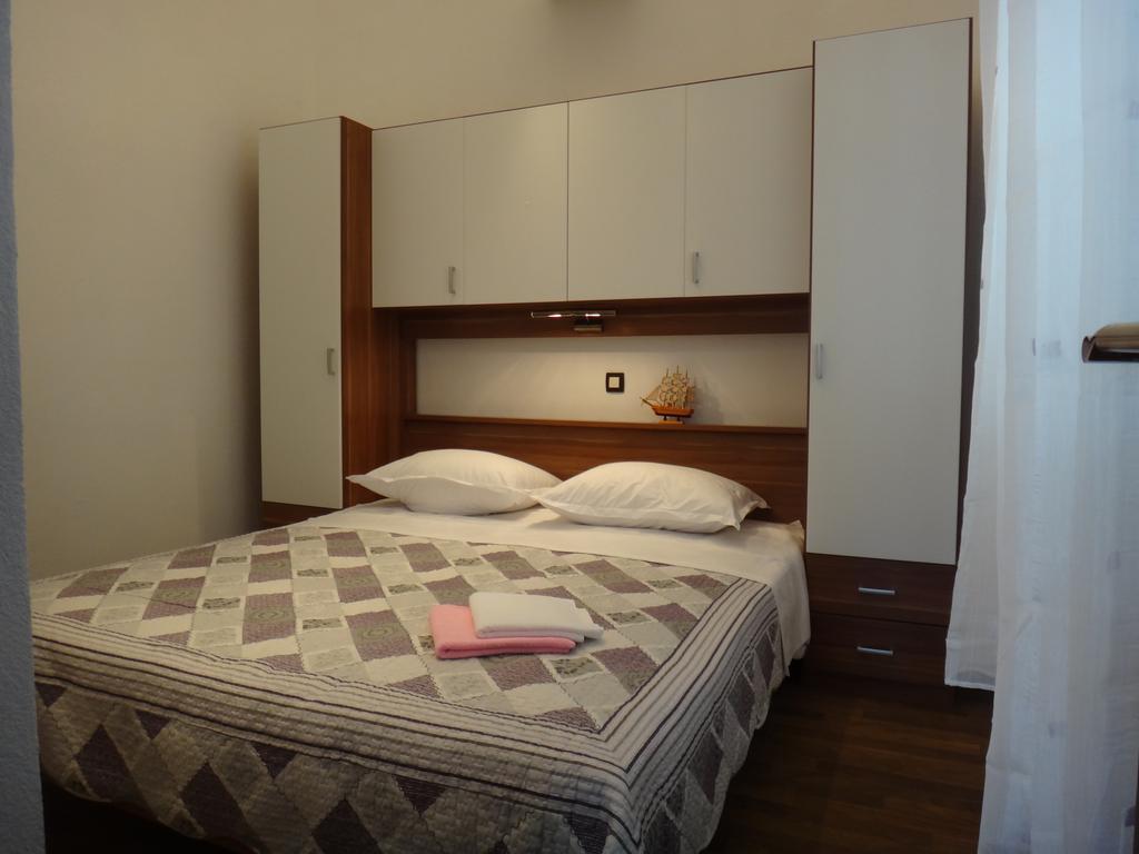 Apartments Selina Vinišće Habitación foto