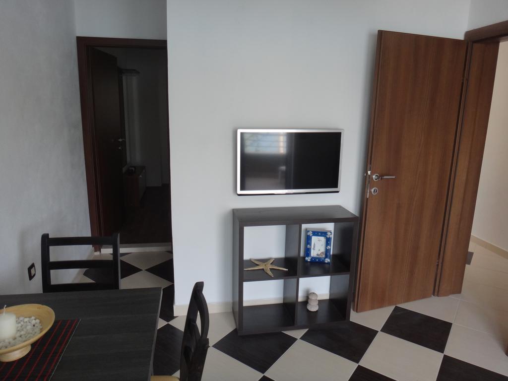 Apartments Selina Vinišće Exterior foto